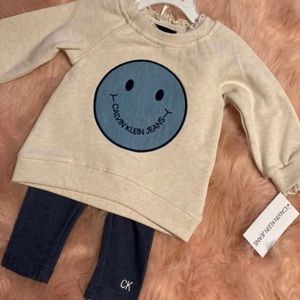 Baby girl 12 months Calvin Klein set.